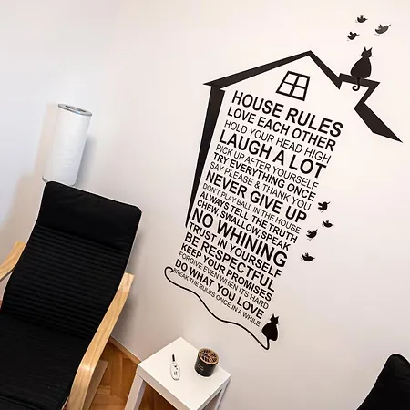 That Cat Flat - Free Parking, Near Center, Cats! *