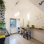 公寓 That Cat Flat - Free Parking, Near Center, Cats! *