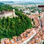 公寓 That Cat Flat - Free Parking, Near Center, Cats! 卢布尔雅那