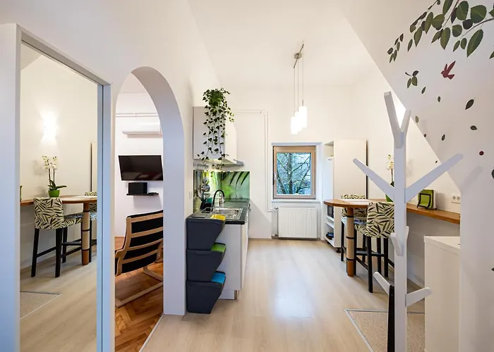 That Cat Flat - Free Parking, Near Center, Cats!